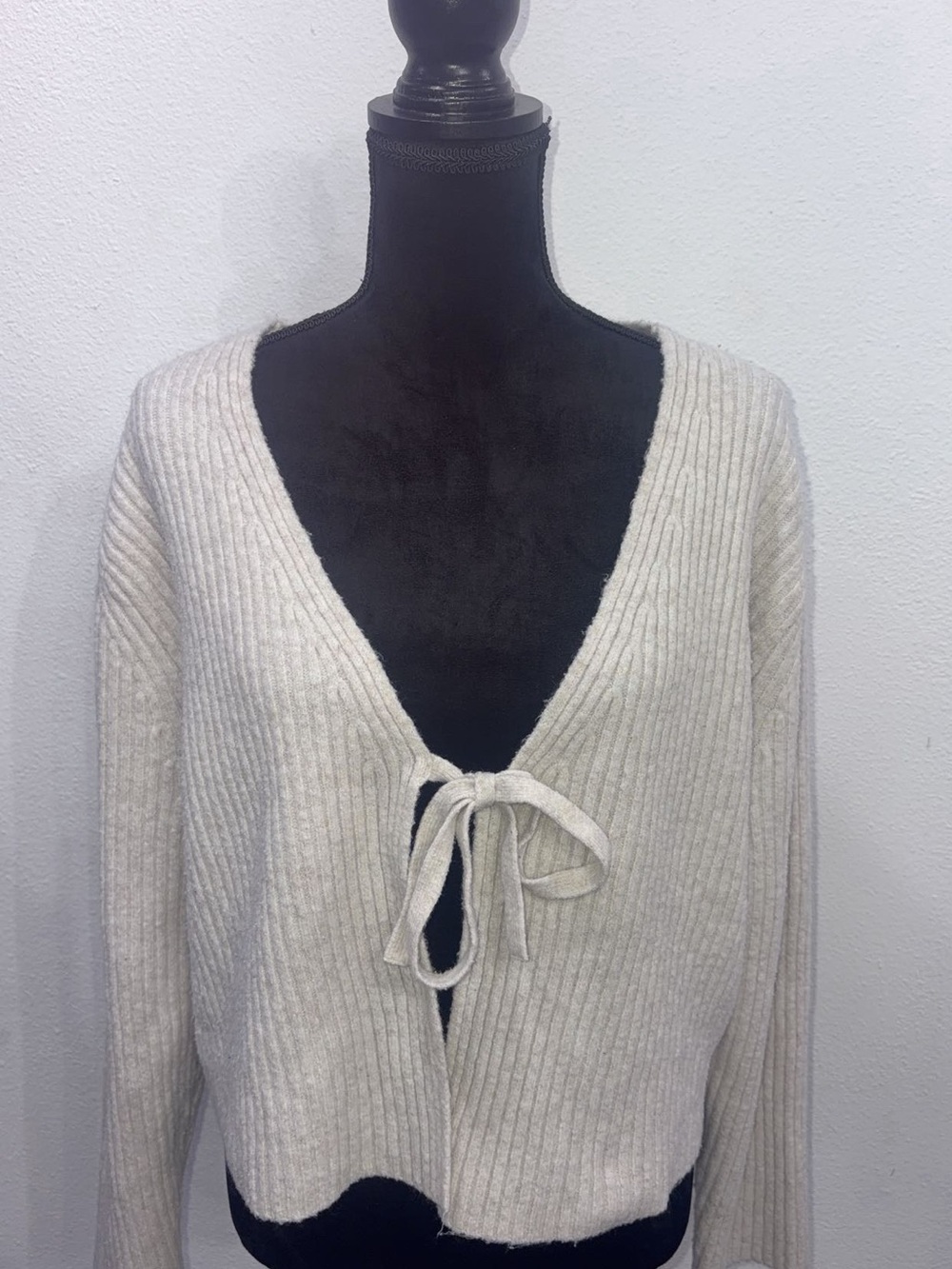 Source Unknown Cream Tie-Front Ribbed V-Neck Women's Cardigan